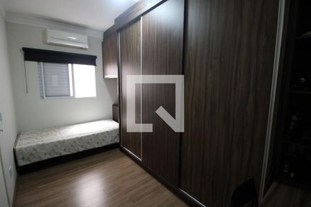 Casa de condomínio à venda com 180m², 3 quartos e 2 vagasQuarto 2