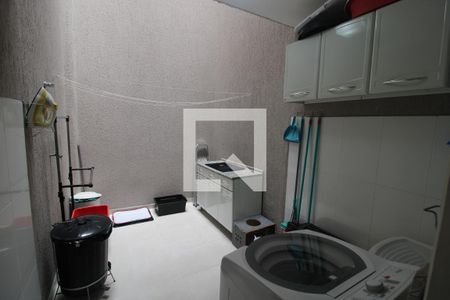 Casa de condomínio à venda com 180m², 3 quartos e 2 vagasÁrea de Serviço