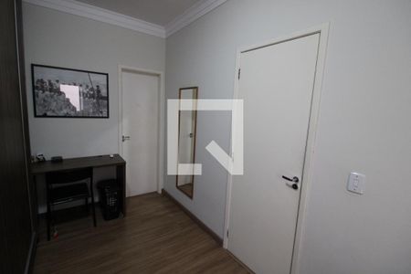 Casa de condomínio à venda com 180m², 3 quartos e 2 vagasQuarto 2