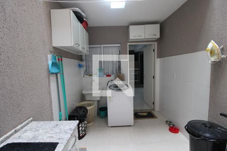 Casa de condomínio à venda com 180m², 3 quartos e 2 vagasÁrea de Serviço