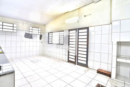 Casa à venda com 350m², 4 quartos e 4 vagas Casa à venda com 350m², 4 quartos e 4 vagasÁrea comum