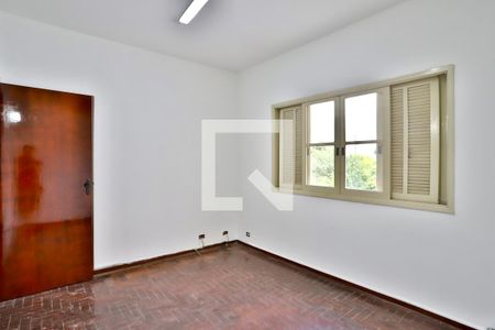 Casa à venda com 350m², 4 quartos e 4 vagas Casa à venda com 350m², 4 quartos e 4 vagasQuarto 3