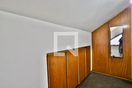 Casa à venda com 350m², 4 quartos e 4 vagas Casa à venda com 350m², 4 quartos e 4 vagasCloset do quarto 1