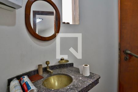 Casa à venda com 350m², 4 quartos e 4 vagas Casa à venda com 350m², 4 quartos e 4 vagasLavabo