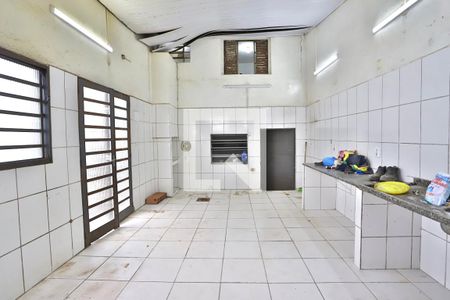 Casa à venda com 350m², 4 quartos e 4 vagas Casa à venda com 350m², 4 quartos e 4 vagasÁrea comum