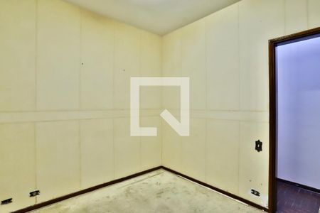 Casa à venda com 350m², 4 quartos e 4 vagas Casa à venda com 350m², 4 quartos e 4 vagasQuarto 2