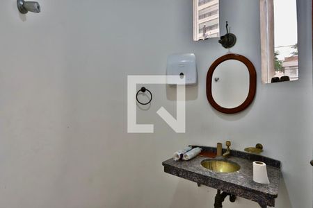 Casa à venda com 350m², 4 quartos e 4 vagas Casa à venda com 350m², 4 quartos e 4 vagasLavabo