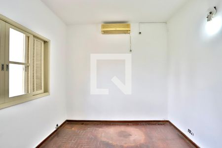 Casa à venda com 350m², 4 quartos e 4 vagas Casa à venda com 350m², 4 quartos e 4 vagasQuarto 3