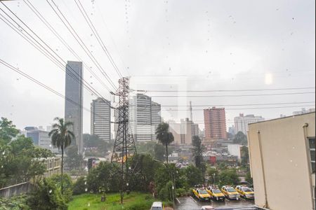 Casa à venda com 181m², 2 quartos e 2 vagas Casa à venda com 181m², 2 quartos e 2 vagasVista da Cozinha e Área de Serviço