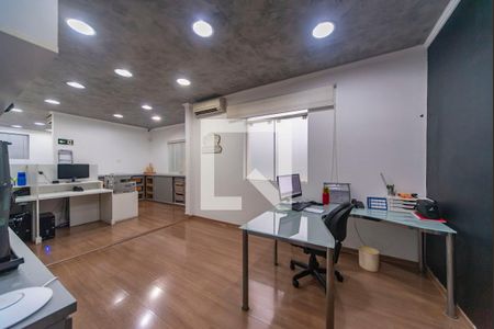 Casa à venda com 181m², 2 quartos e 2 vagas Casa à venda com 181m², 2 quartos e 2 vagasSalão