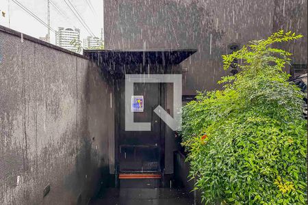 Casa à venda com 181m², 2 quartos e 2 vagas Casa à venda com 181m², 2 quartos e 2 vagasFachada