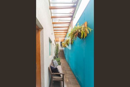 Casa à venda com 181m², 2 quartos e 2 vagas Casa à venda com 181m², 2 quartos e 2 vagasCorredor Lateral