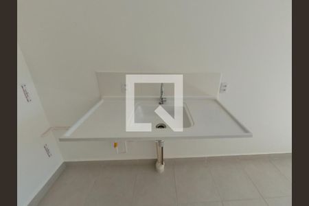 Sala e Cozinha - Pia de apartamento para alugar com 2 quartos, 33m² em Piqueri, São Paulo