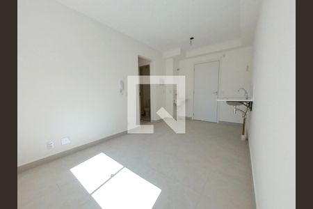 Sala e Cozinha de apartamento para alugar com 2 quartos, 33m² em Piqueri, São Paulo