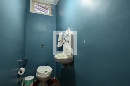 Casa de condomínio à venda com 360m², 3 quartos e 2 vagasLavabo