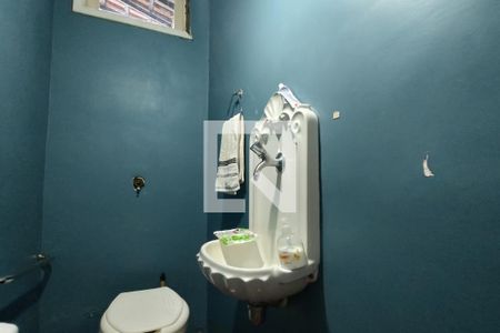 Casa de condomínio à venda com 360m², 3 quartos e 2 vagasLavabo