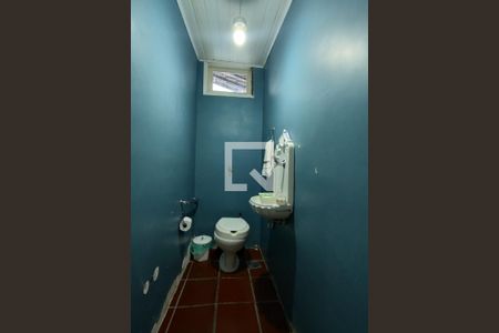 Casa de condomínio à venda com 360m², 3 quartos e 2 vagasLavabo