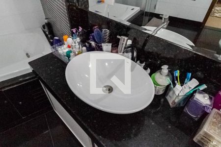 Apartamento à venda com 210m², 4 quartos e 2 vagasBanheiro da suíte 