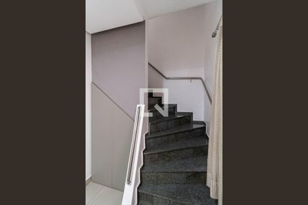 Apartamento à venda com 210m², 4 quartos e 2 vagasEscada
