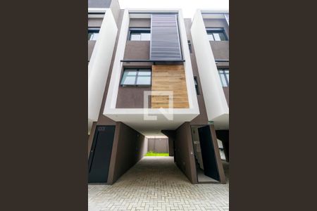 Casa de condomínio para alugar com 140m², 2 quartos e 2 vagasFachada