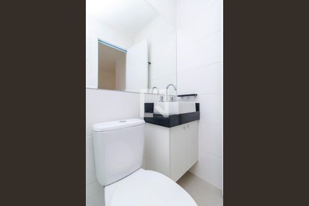 Casa de condomínio para alugar com 140m², 2 quartos e 2 vagasSuíte 1 - Banheiro