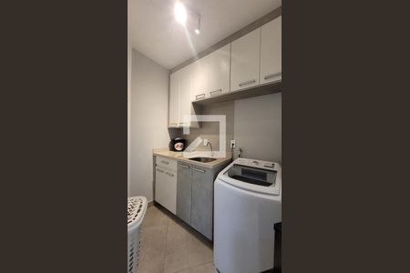 Casa de condomínio à venda com 180m², 3 quartos e 3 vagas Casa de condomínio à venda com 180m², 3 quartos e 3 vagasÁrea de Serviço