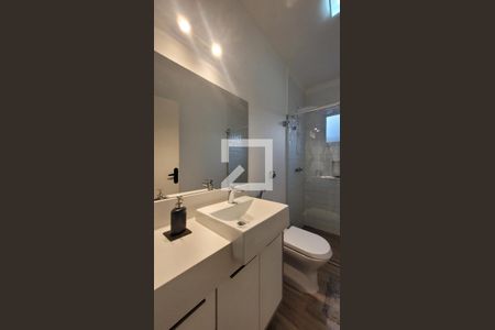 Casa de condomínio à venda com 180m², 3 quartos e 3 vagas Casa de condomínio à venda com 180m², 3 quartos e 3 vagasBanheiro 2