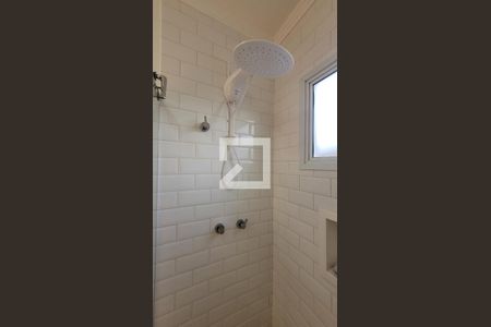 Casa de condomínio à venda com 180m², 3 quartos e 3 vagas Casa de condomínio à venda com 180m², 3 quartos e 3 vagasBanheiro 2