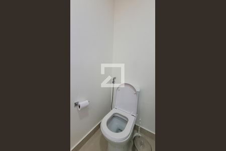 Casa de condomínio à venda com 180m², 3 quartos e 3 vagas Casa de condomínio à venda com 180m², 3 quartos e 3 vagasBanheiro