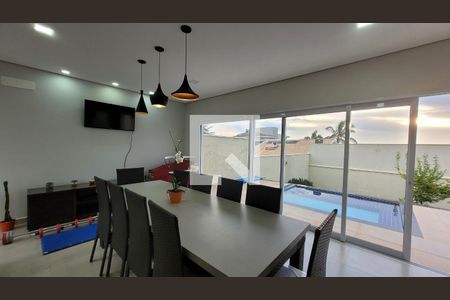 Casa de condomínio à venda com 180m², 3 quartos e 3 vagas Casa de condomínio à venda com 180m², 3 quartos e 3 vagasÁrea Gourmet