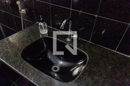 Casa à venda com 360m², 4 quartos e 3 vagas Casa à venda com 360m², 4 quartos e 3 vagasBanheiro da suíte