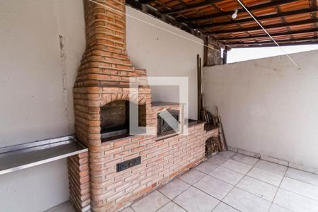 Casa à venda com 360m², 4 quartos e 3 vagas Casa à venda com 360m², 4 quartos e 3 vagasChurrasqueira