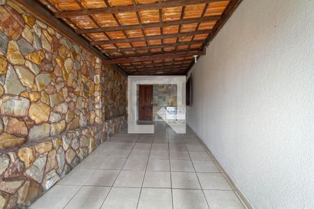 Casa à venda com 360m², 4 quartos e 3 vagas Casa à venda com 360m², 4 quartos e 3 vagasGaragem