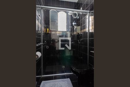 Casa à venda com 360m², 4 quartos e 3 vagas Casa à venda com 360m², 4 quartos e 3 vagasBanheiro da suíte