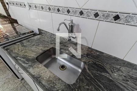 Casa à venda com 360m², 4 quartos e 3 vagas Casa à venda com 360m², 4 quartos e 3 vagasCozinha