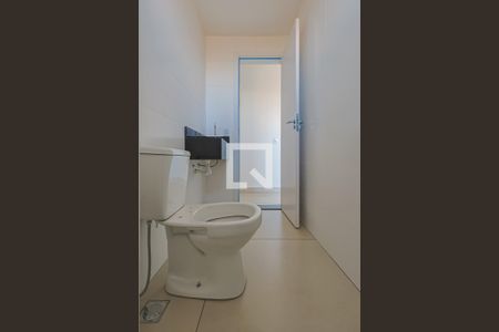 Apartamento à venda com 150m², 4 quartos e 3 vagas Apartamento à venda com 150m², 4 quartos e 3 vagasBanheiro social