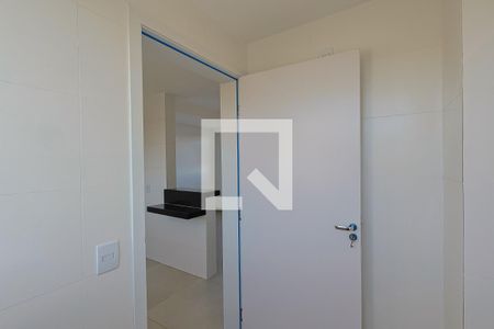 Apartamento à venda com 150m², 4 quartos e 3 vagas Apartamento à venda com 150m², 4 quartos e 3 vagasBanheiro Quarto 2