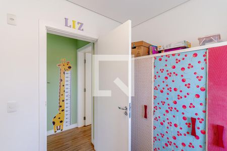 Casa à venda com 380m², 6 quartos e 4 vagas Casa à venda com 380m², 6 quartos e 4 vagasQuarto 2