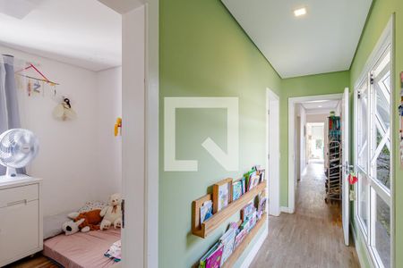 Casa à venda com 380m², 6 quartos e 4 vagas Casa à venda com 380m², 6 quartos e 4 vagasCorredor Quarto 1 e 2