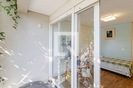 Casa à venda com 380m², 6 quartos e 4 vagas Casa à venda com 380m², 6 quartos e 4 vagasSacada da Suíte 6