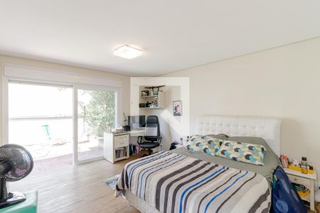 Casa à venda com 380m², 6 quartos e 4 vagas Casa à venda com 380m², 6 quartos e 4 vagasQuarto 1