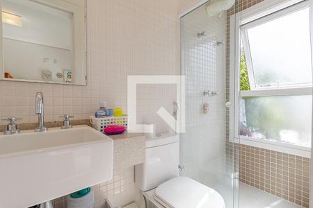 Casa à venda com 380m², 6 quartos e 4 vagas Casa à venda com 380m², 6 quartos e 4 vagasBanheiro da Suíte 5