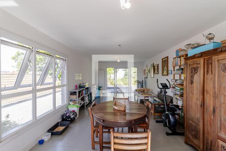 Casa à venda com 380m², 6 quartos e 4 vagas Casa à venda com 380m², 6 quartos e 4 vagasSalão