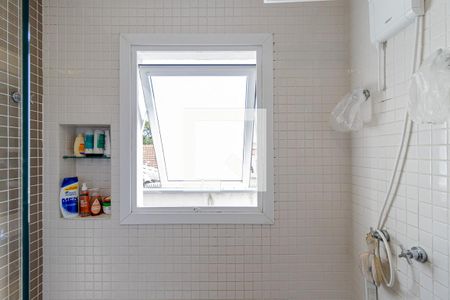 Casa à venda com 380m², 6 quartos e 4 vagas Casa à venda com 380m², 6 quartos e 4 vagasBanheiro do Quarto 1 e 2