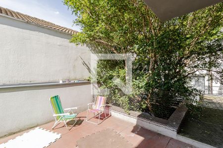 Casa à venda com 380m², 6 quartos e 4 vagas Casa à venda com 380m², 6 quartos e 4 vagasTerraço Quarto 1