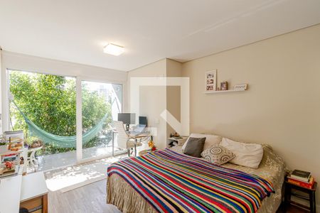 Casa à venda com 380m², 6 quartos e 4 vagas Casa à venda com 380m², 6 quartos e 4 vagasSuíte 4