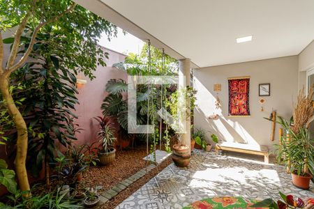 Casa à venda com 380m², 6 quartos e 4 vagas Casa à venda com 380m², 6 quartos e 4 vagasJardim 1