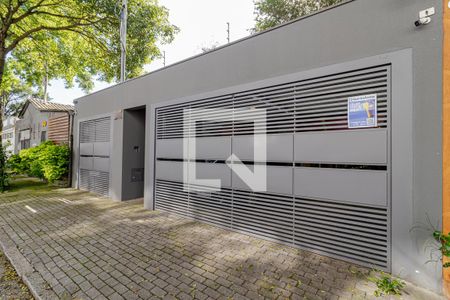 Casa à venda com 380m², 6 quartos e 4 vagas Casa à venda com 380m², 6 quartos e 4 vagasFachada