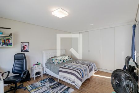 Casa à venda com 380m², 6 quartos e 4 vagas Casa à venda com 380m², 6 quartos e 4 vagasQuarto 1