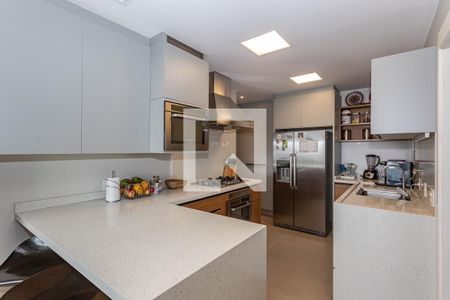 Apartamento à venda com 214m², 3 quartos e 4 vagasCozinha